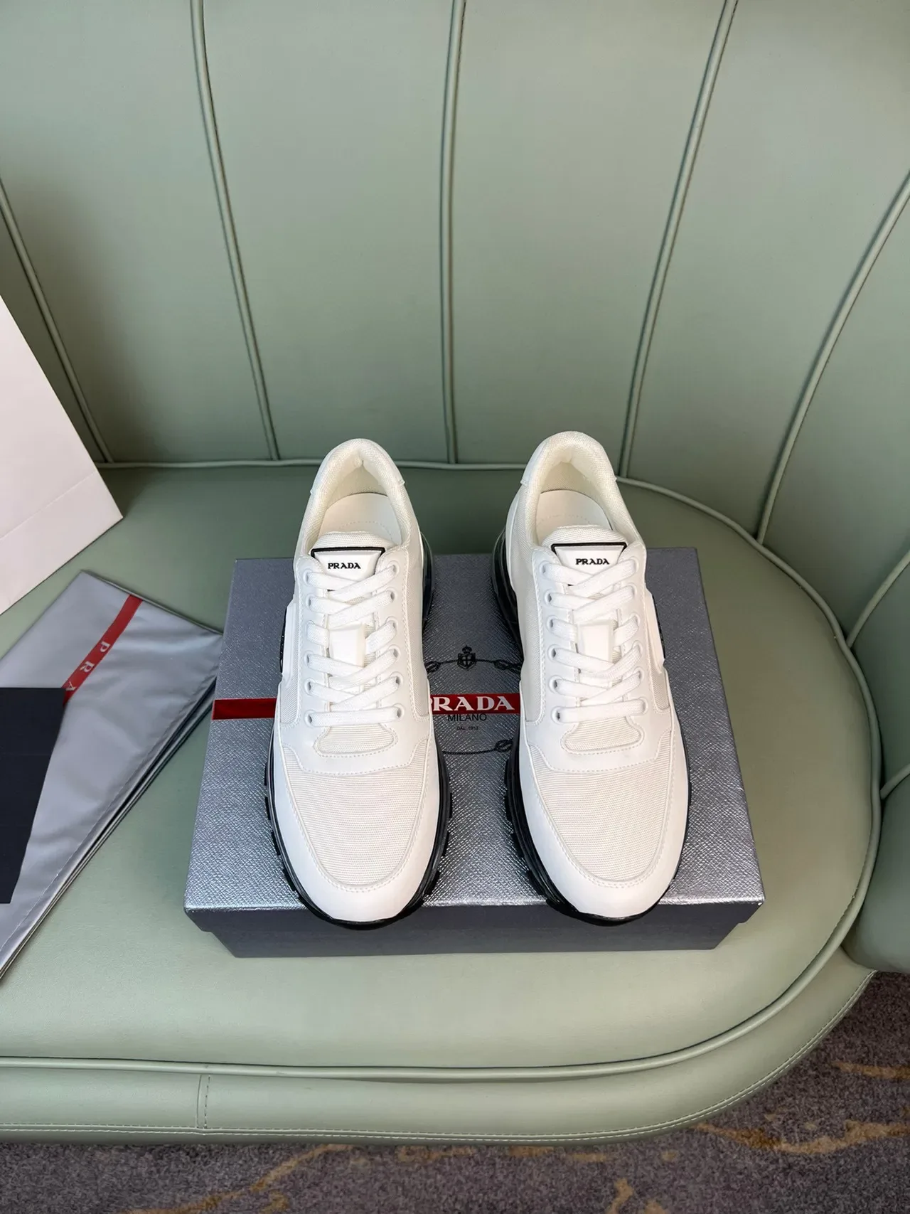 Prada Tênis Branco Preto Low-Top com Upper de Têxtil Estilo de Vida 9