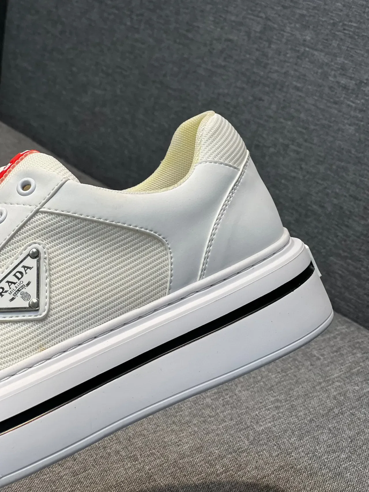 Prada 白色红色 低帮平台 纺织-皮革混合面料 生活方式运动鞋 8