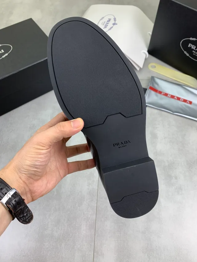 Prada brogue à ailette plateforme semelle noire brogue 2