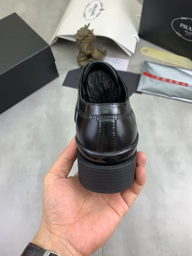 Prada brogue à ailette plateforme semelle noire brogue 3