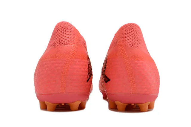 Puma Future Z وردي برتقالي صوف بدون تطريز ربط غير متماثل أرضية صلبة أحذية كرة القدم 4