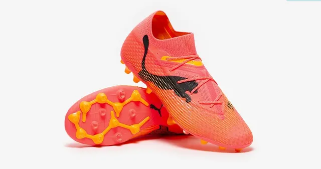 Puma Future Z وردي برتقالي صوف بدون تطريز ربط غير متماثل أرضية صلبة أحذية كرة القدم 23