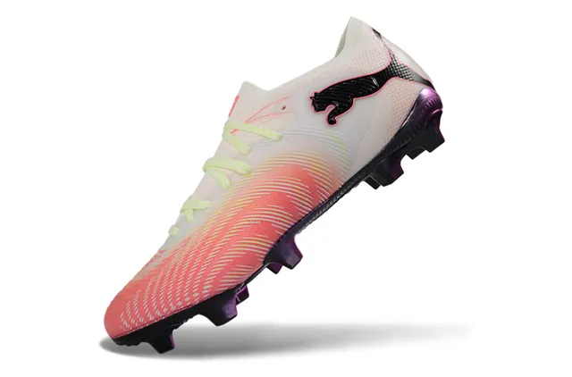 Puma Zapatillas de fútbol de corte bajo con empeine sintético rosa morado degradado de coral a blanco para terreno firme 4