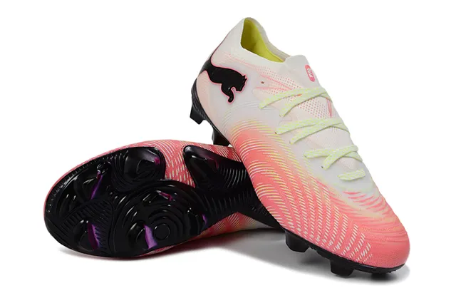 Puma Zapatillas de fútbol de corte bajo con empeine sintético rosa morado degradado de coral a blanco para terreno firme 5