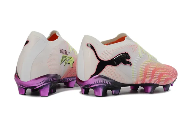 Puma Zapatillas de fútbol de corte bajo con empeine sintético rosa morado degradado de coral a blanco para terreno firme 6