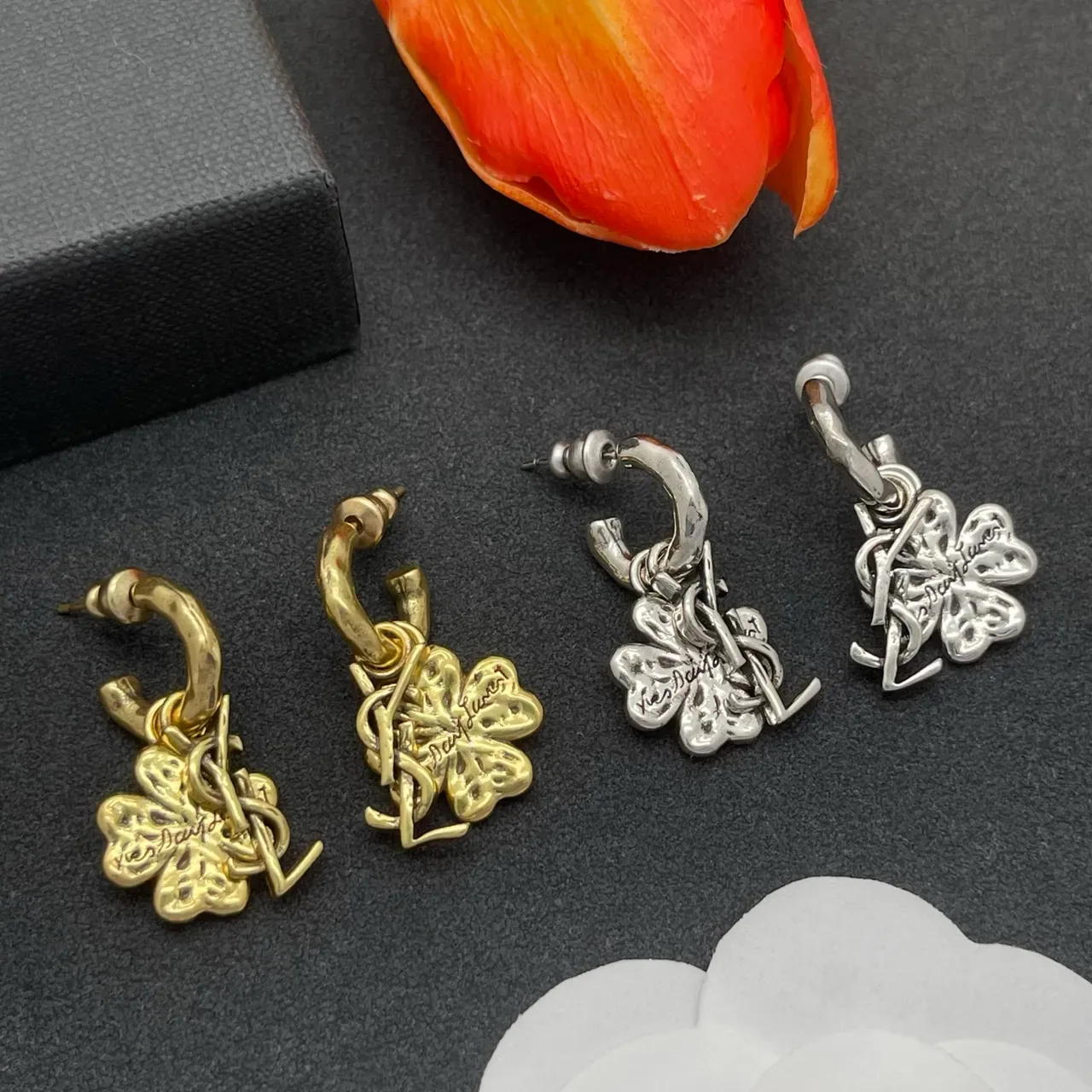 Saint Laurent 印花三叶草 金色 耳环 2