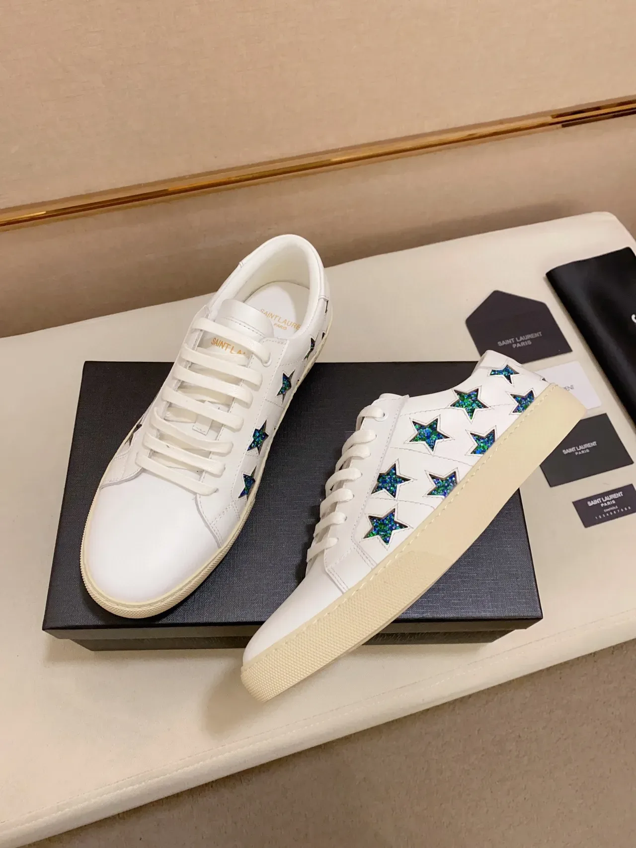 Saint Laurent Opyum 白蓝 皮革 闪光星形 饰片 生活方式运动鞋 3