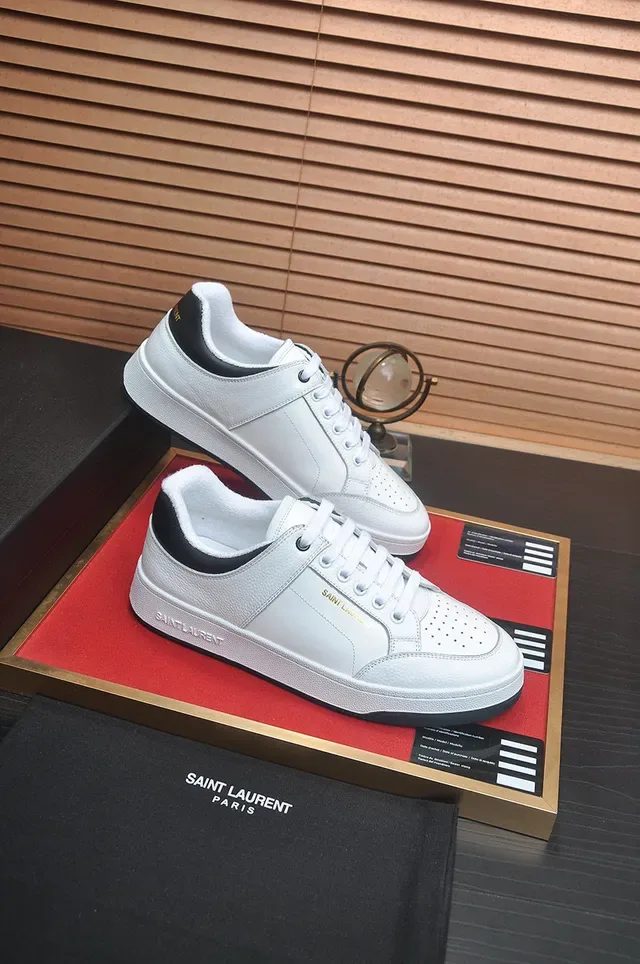 Saint Laurent Zapatillas Lifestyle Blancas Negras de Cuero con Puntera Perforada 6