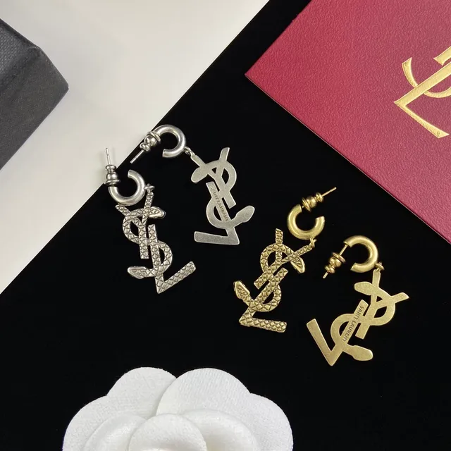 Saint Laurent YSL aretes con monograma texturizado colgantes 2