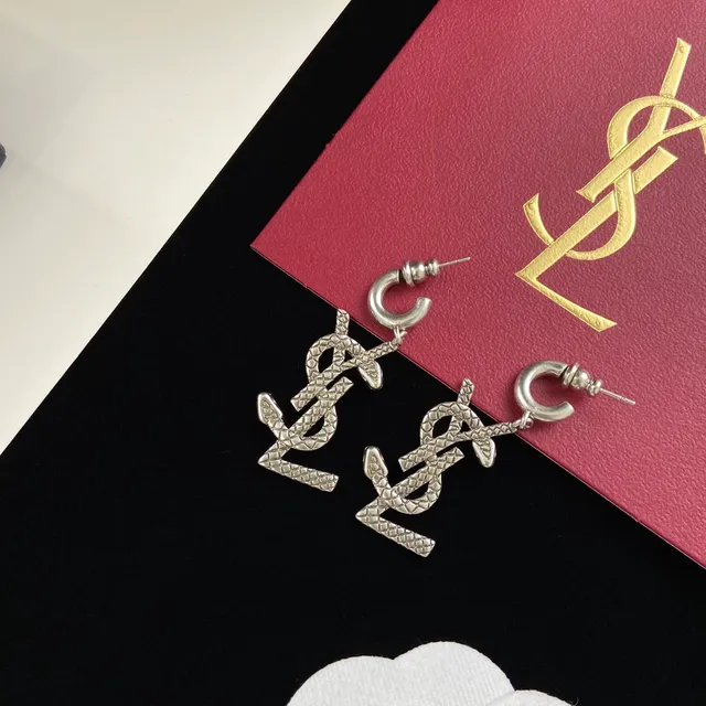 Saint Laurent YSL aretes con monograma texturizado colgantes 3