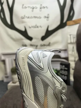 Salomon Plata Beige Malla y Sintético Superior Acabado Metálico Lifestyle Sneakers 3