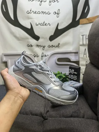 Salomon Plata Beige Malla y Sintético Superior Acabado Metálico Lifestyle Sneakers 5