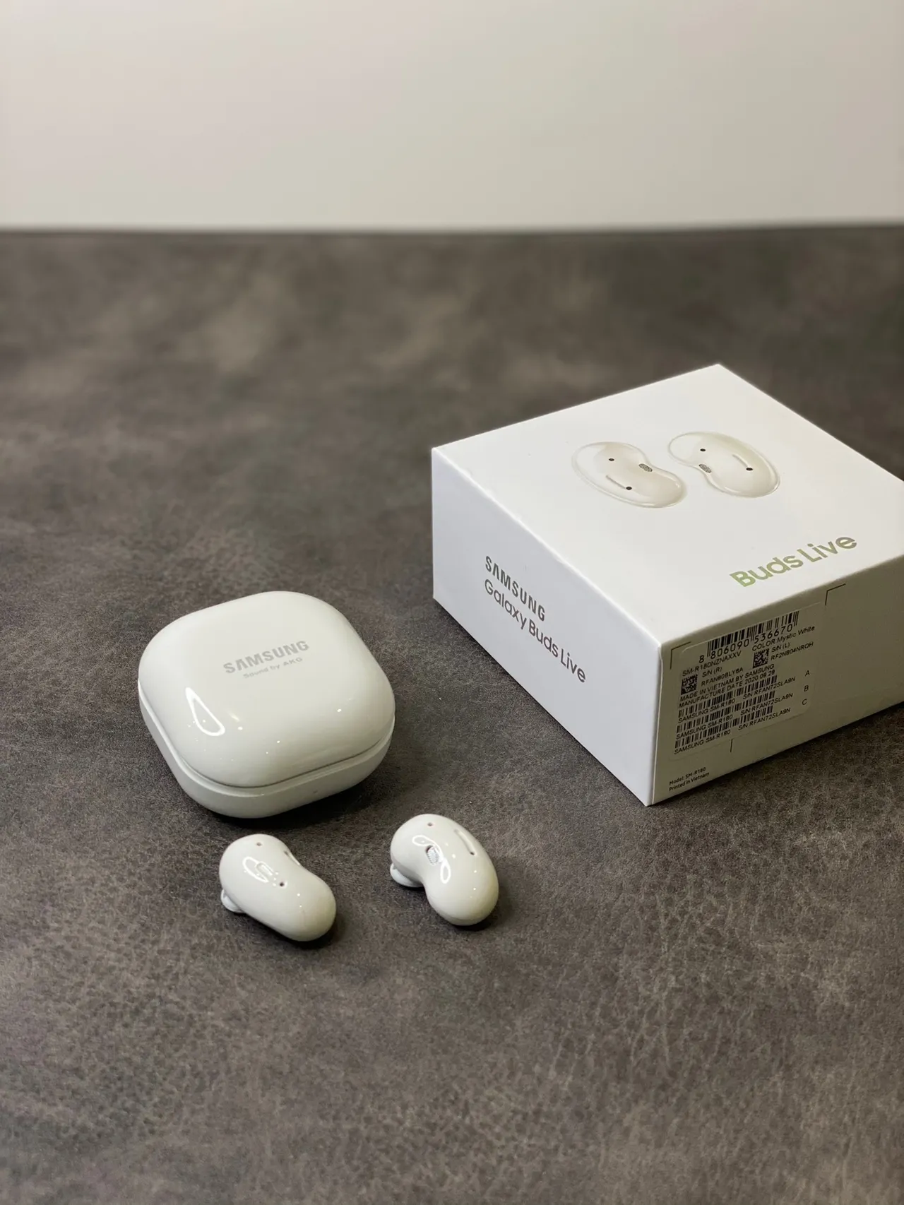 Samsung Buds Live Blanco Beige con Forma de Frijol Compacto Estuche de Carga TWS Auriculares 7