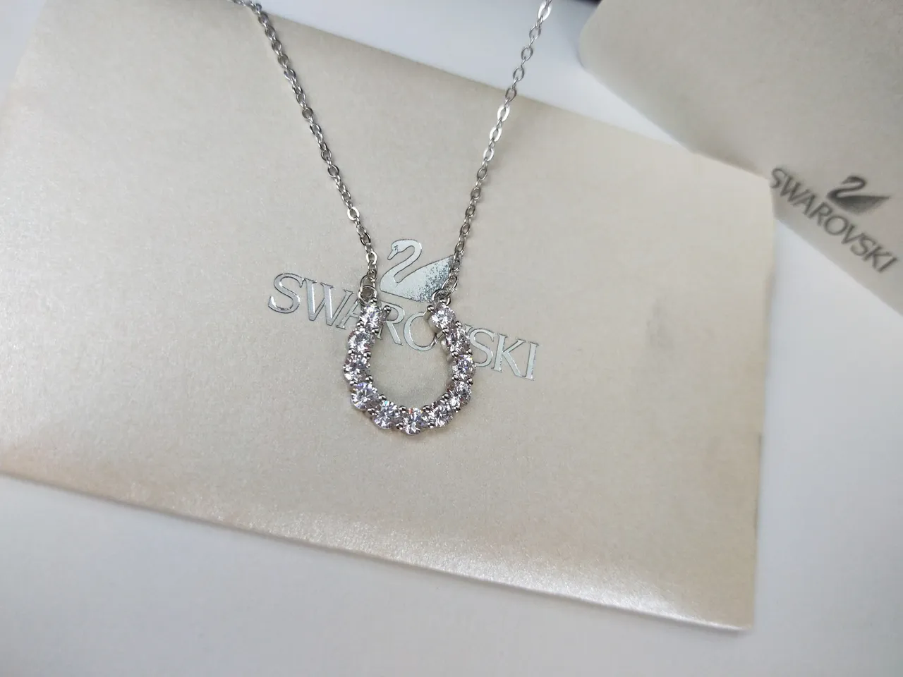 Swarovski क्रिस्टल पवे़ हूप पेंडेंट नेकलस 10