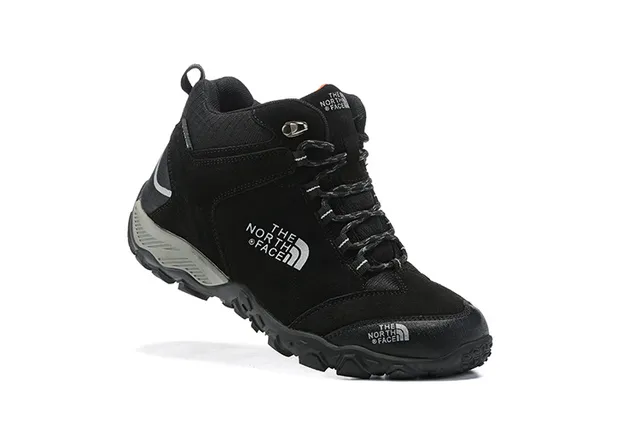 The North Face 黑色中帮徒步靴 2