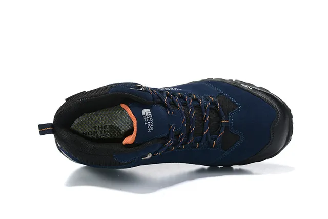 The North Face 黑色中帮徒步靴 12