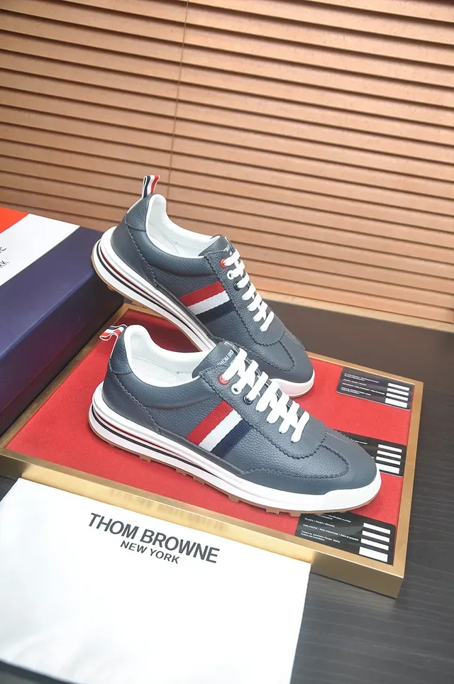 Thom Browne 灰红色皮革鞋面 镂空脚趾帽 生活方式运动鞋 4