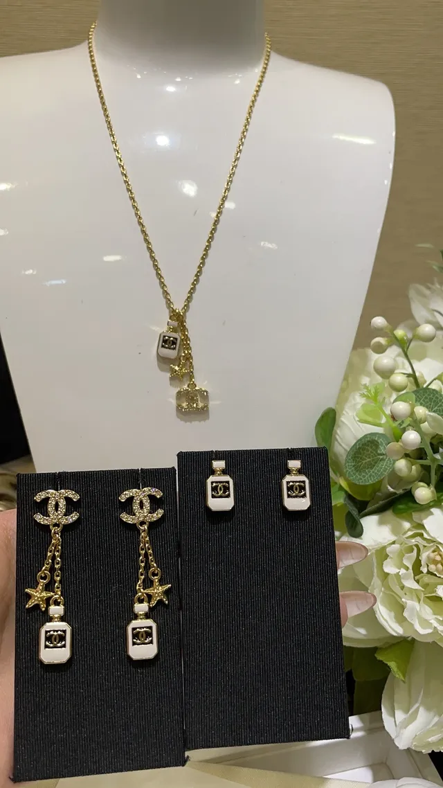 Tiffany & Co. 金色调粉色和透明宝石链接项链 16