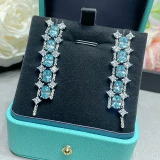 Tiffany & Co. नीली चांदी लंबी बनी हुई झरना अंडाकार रत्न कर्णफूल