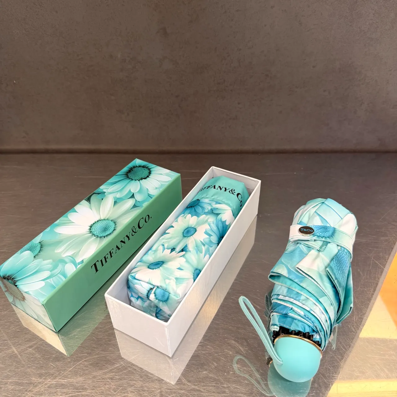 Tiffany & Co. 蓝白花卉印花雏菊图案手袋 7