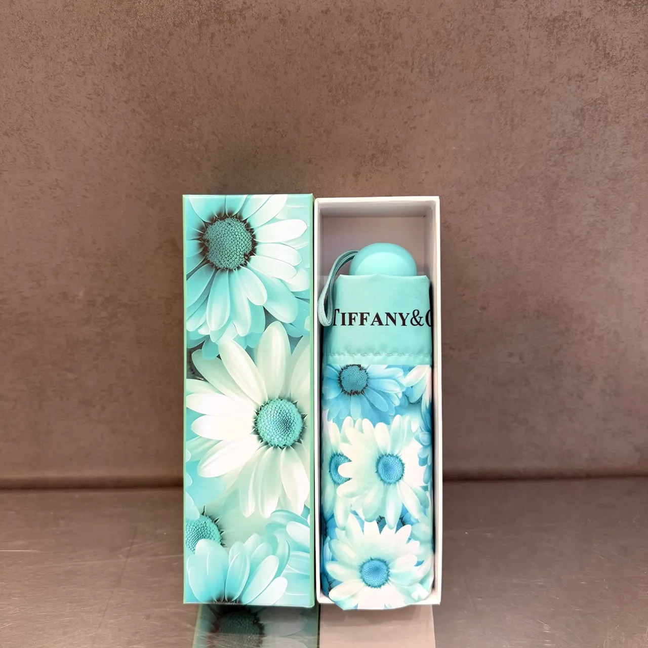 Tiffany & Co. 蓝白花卉印花雏菊图案手袋 9
