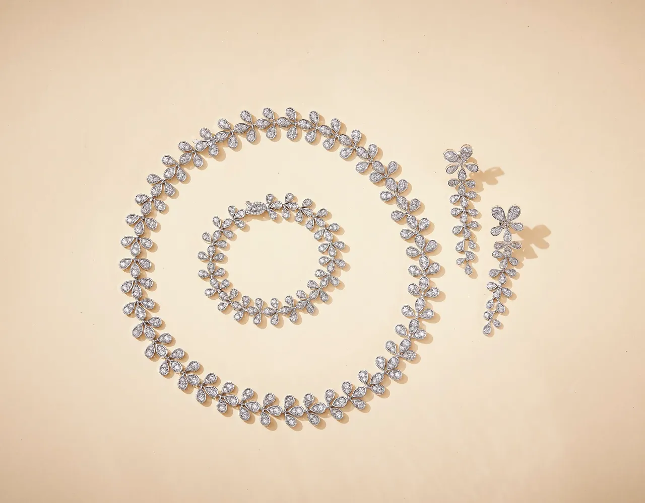 Tiffany & Co. Pulseira de elos com motivo floral Pavé em forma de gota 5