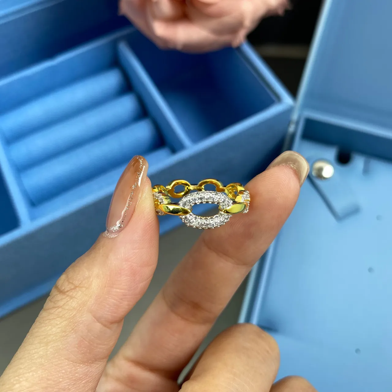 Tiffany & Co. HardWear aros ovales entrelazados pavé diamantes oro bicolor 5