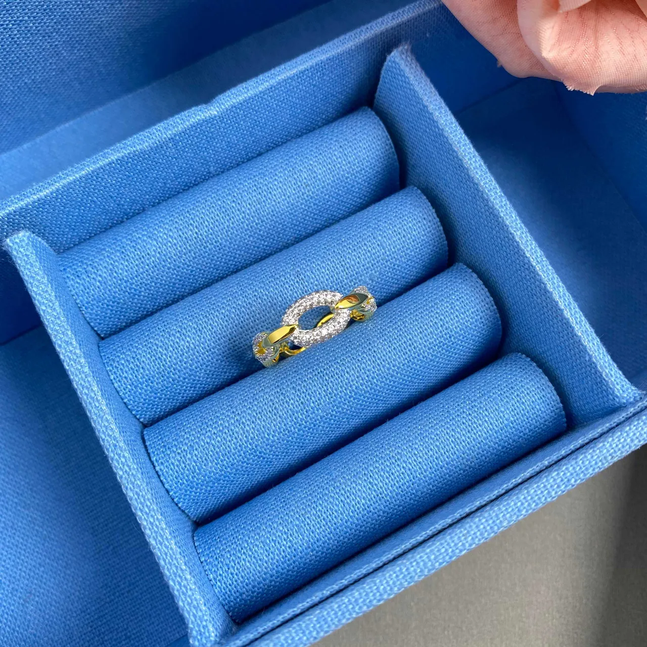 Tiffany & Co. HardWear aros ovales entrelazados pavé diamantes oro bicolor 8