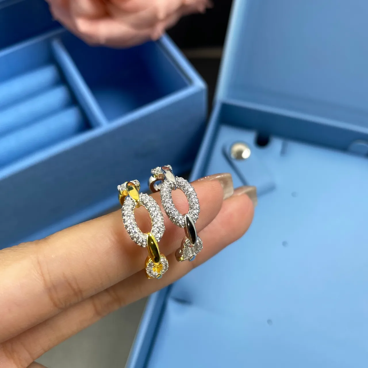 Tiffany & Co. HardWear aros ovales entrelazados pavé diamantes oro bicolor 9