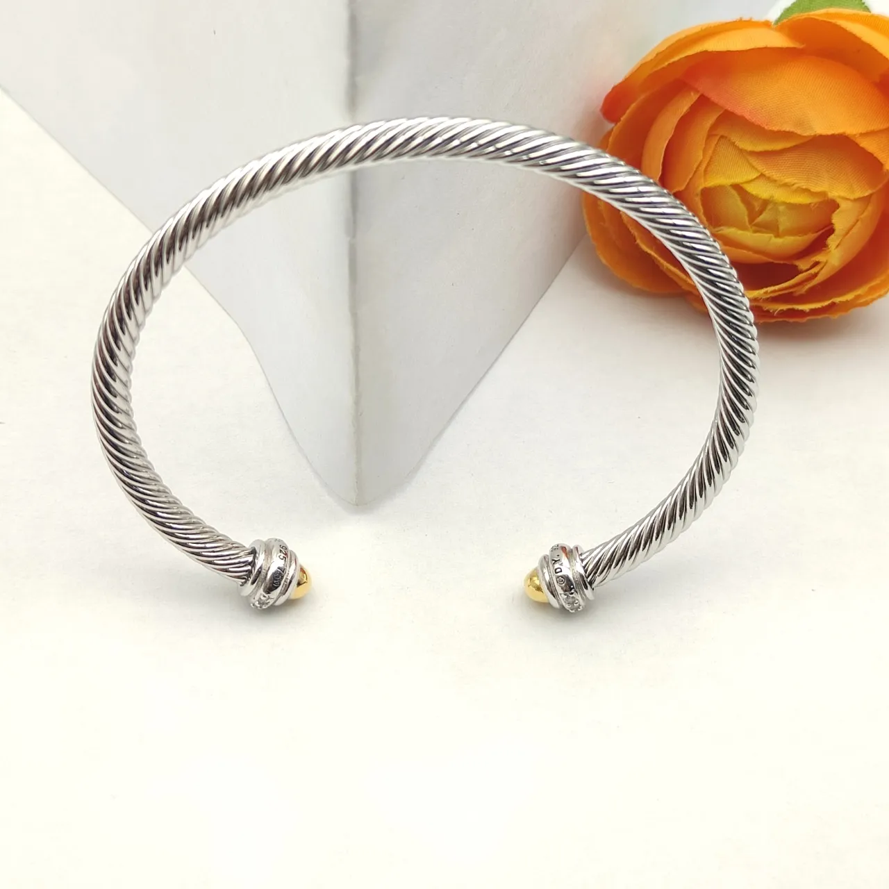 Tiffany & Co. HardWear मुड़ी हुई केबल ड्यूल टोन पावे ब्रेसलेट 4