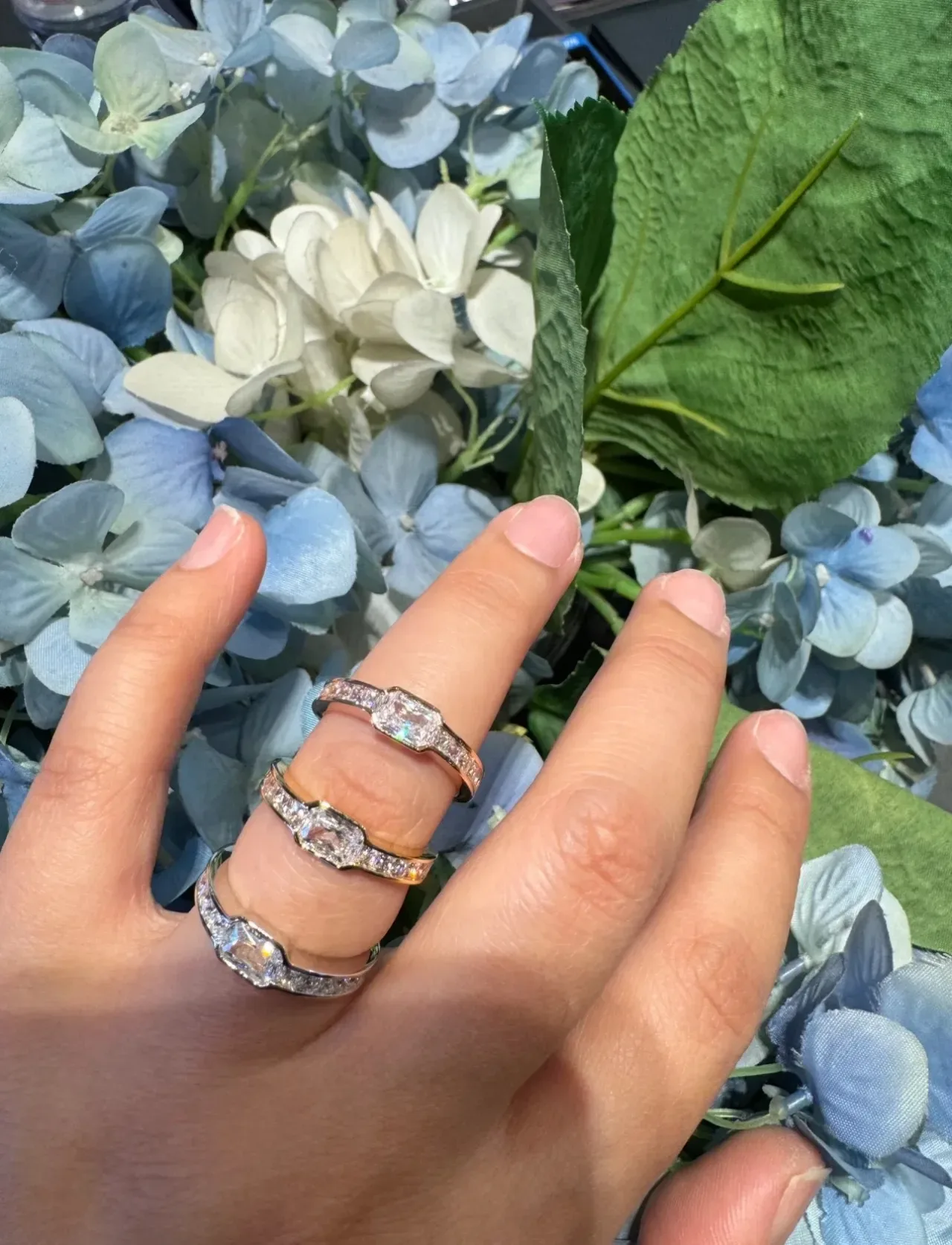Tiffany & Co. Navy Silver ইমারল্ড-কাট সেন্টার স্টোন ব্যাগুয়েট সাইড স্টোন রিং 2