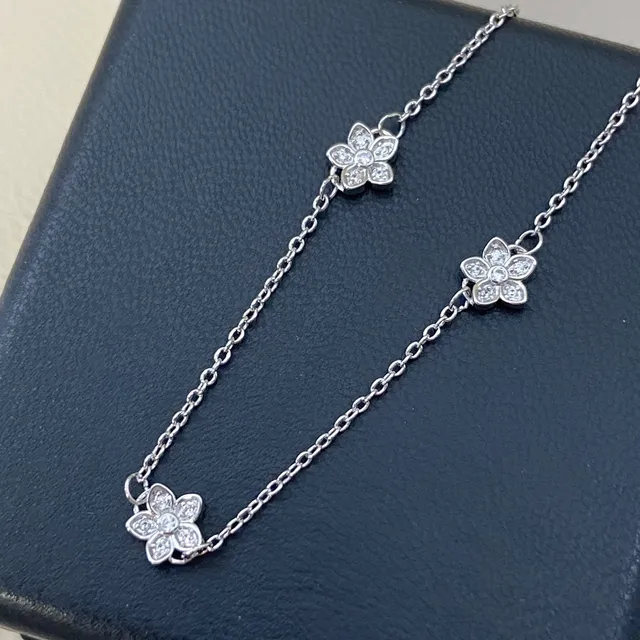 Tiffany & Co. चांदी नेवी चेन पांच-पंखुड़ी फूल मोटिफ्स ब्रेसलेट 4