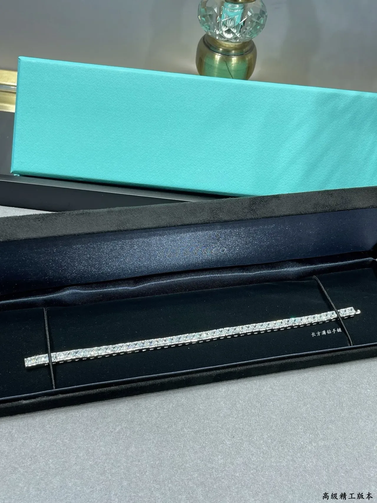 Tiffany & Co. चांदी पारदर्शी आयताकार लिंक Full-Pavé ब्रेसलेट 6