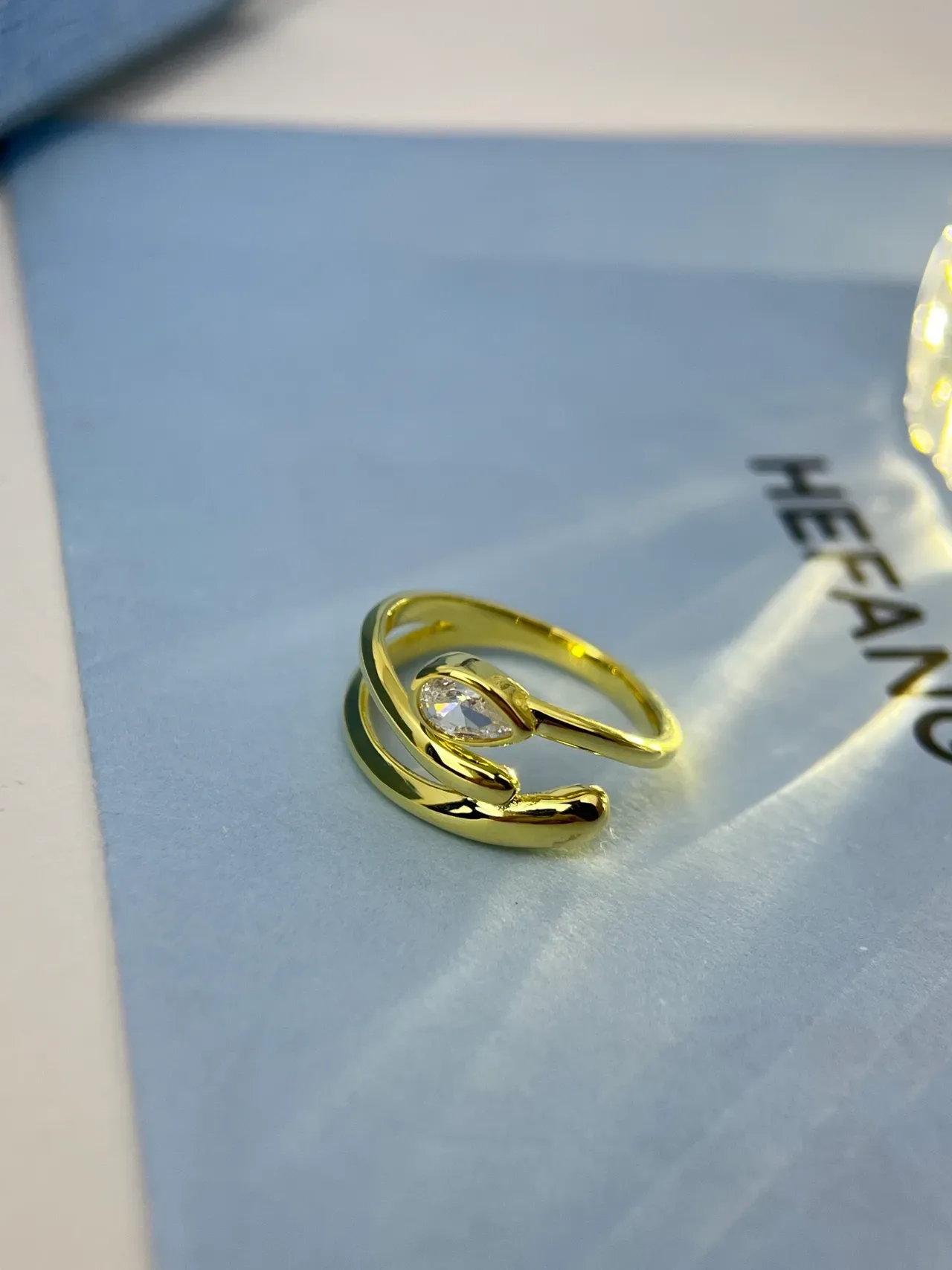 Tiffany & Co. سبليت شانك بير كت حجر خاتم 3