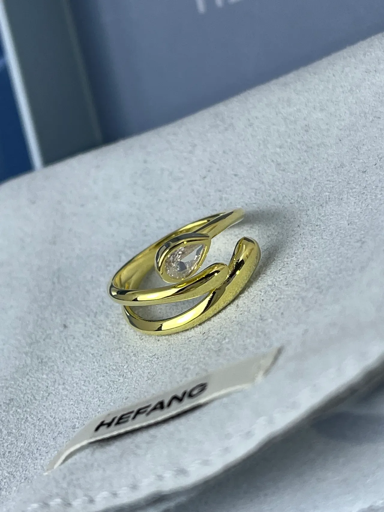 Tiffany & Co. سبليت شانك بير كت حجر خاتم 8