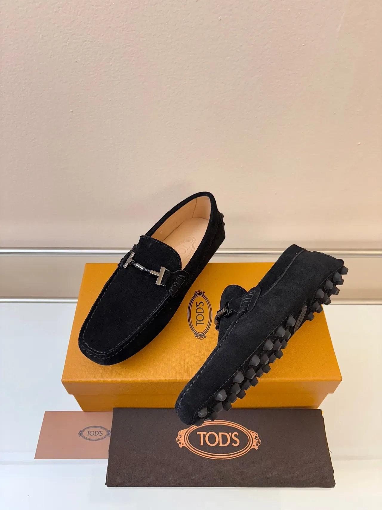 Tod's Gommino Mocassim Preto Bege Suede Metal Horsebit Buckle 2