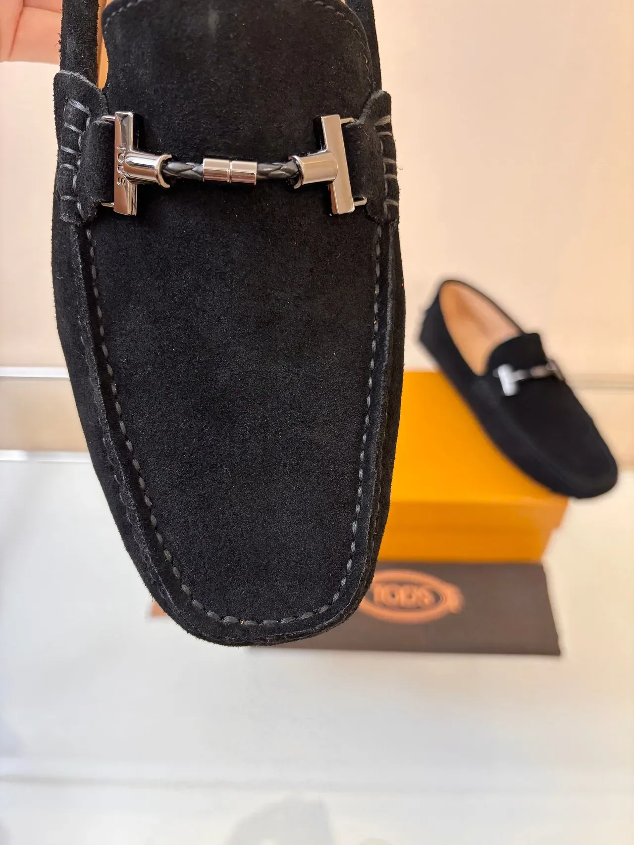 Tod's Gommino Mocassim Preto Bege Suede Metal Horsebit Buckle 3