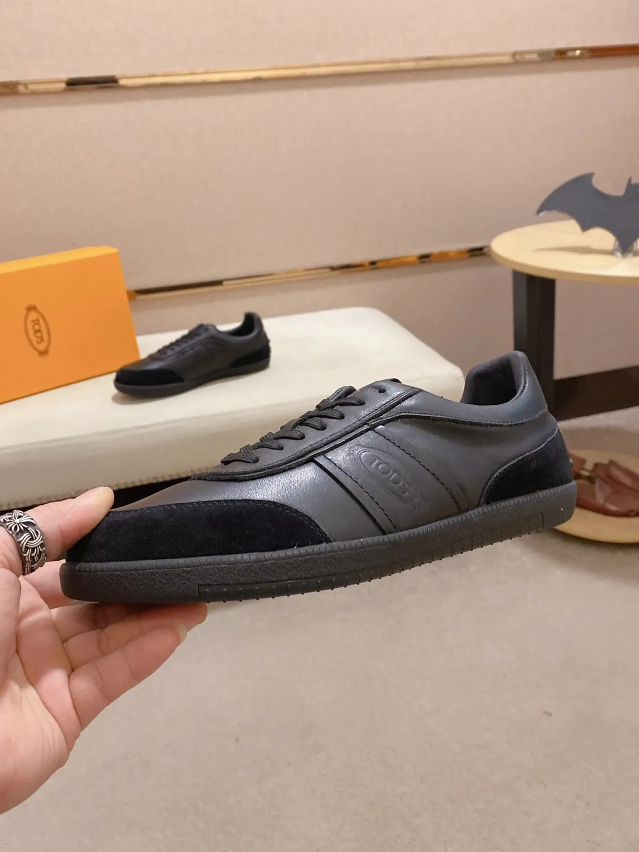 Sneakers lifestyle Tod's Gommino noires low-top hybrides cuir-suede 8