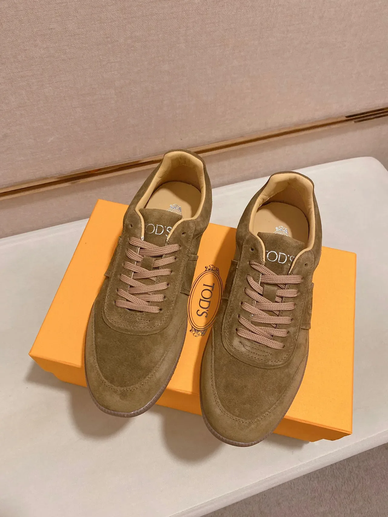 Tod's Gommino Tênis Lifestyle Verde Oliva de Camurça 4