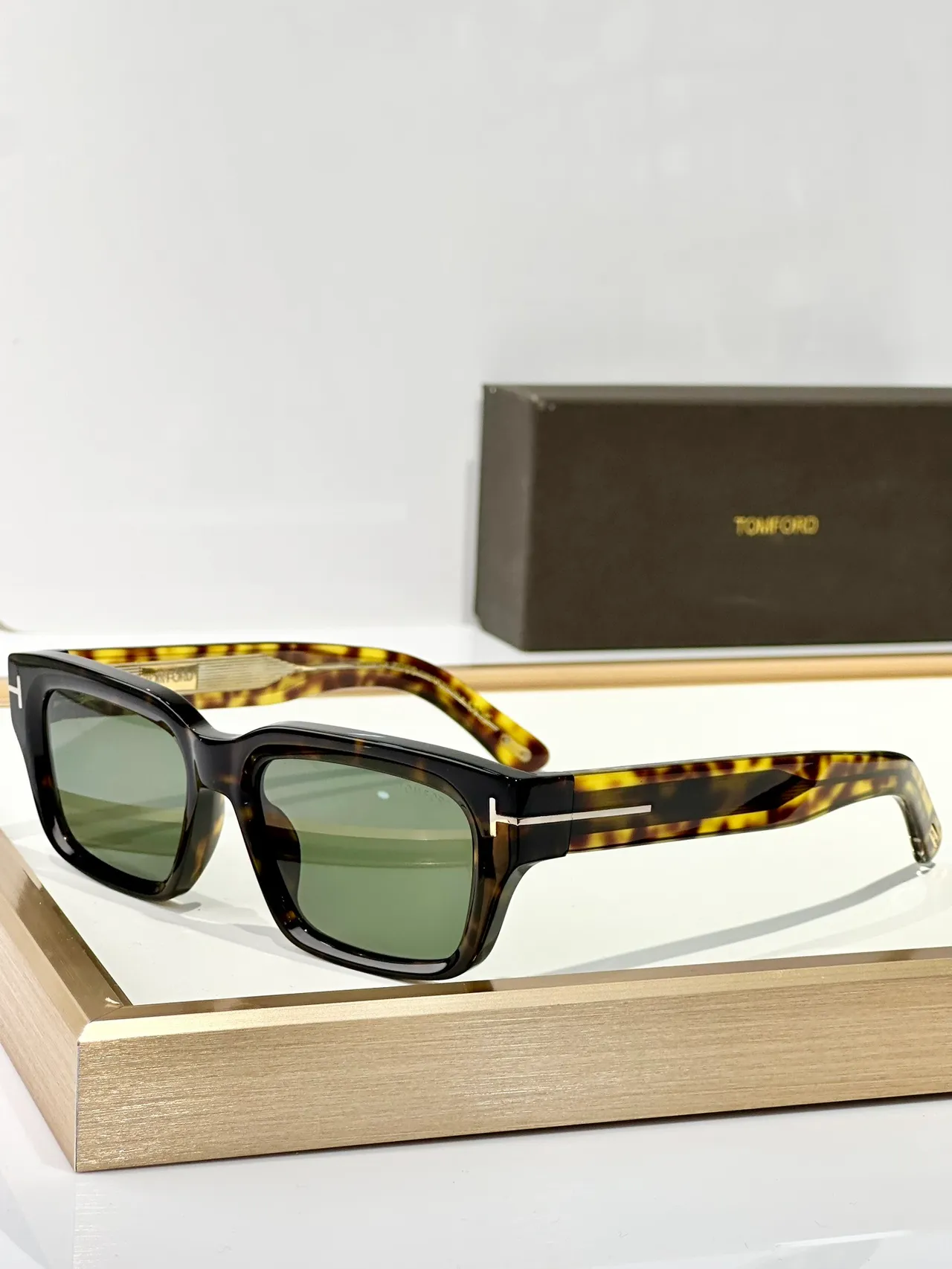 Tom Ford Black Rectangular Frame Acetate Construction Sunglasses 3