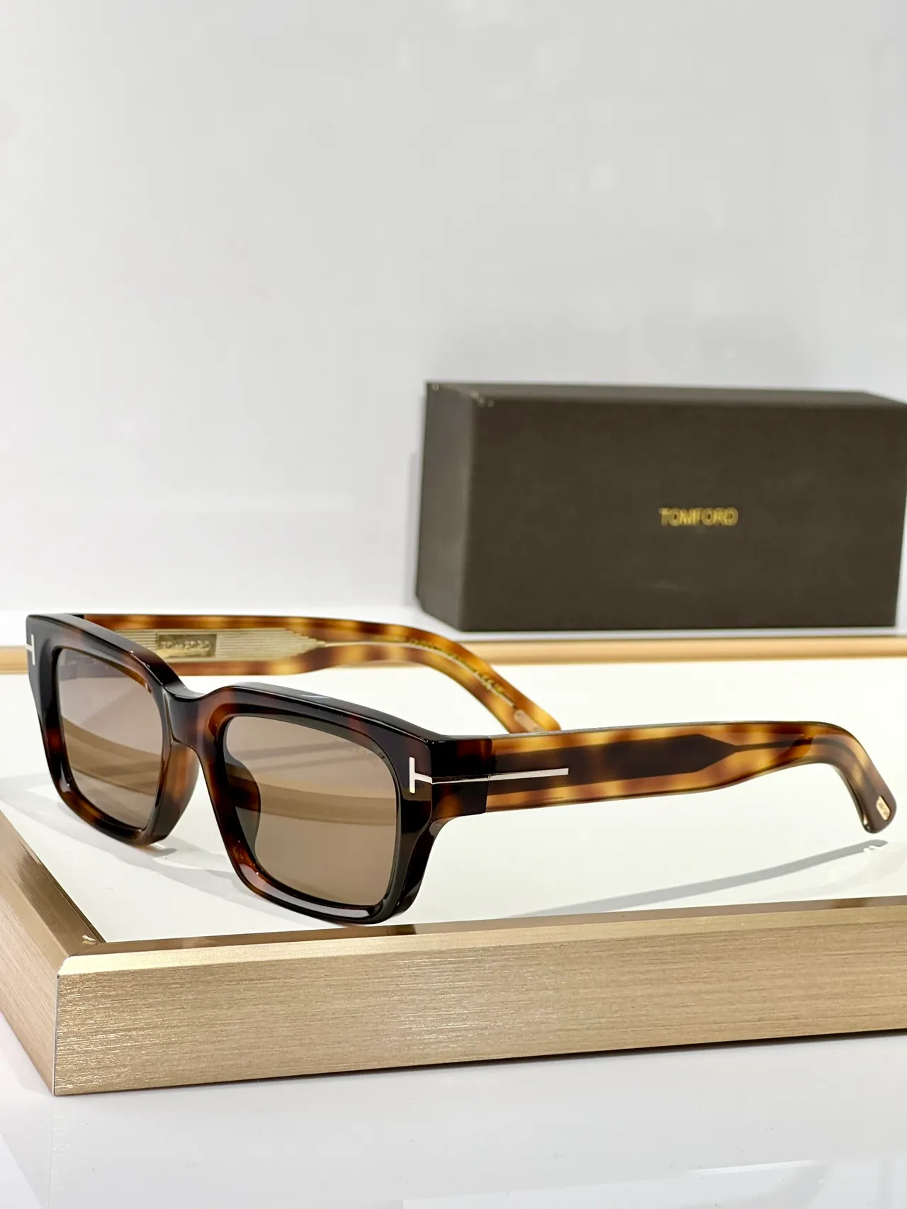 Tom Ford Black Rectangular Frame Acetate Construction Sunglasses 8