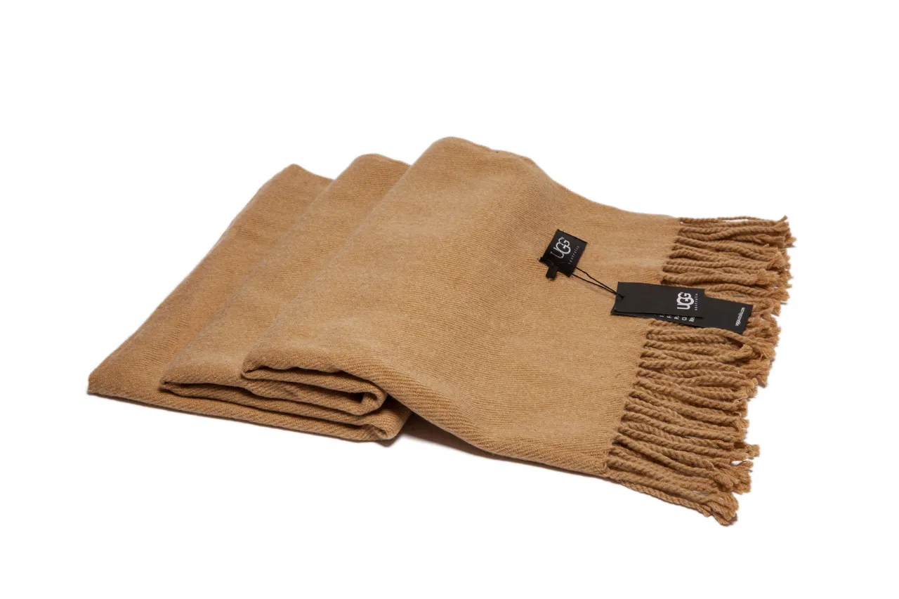 UGG Cachecol de cashmere bege trançado com franjas 8