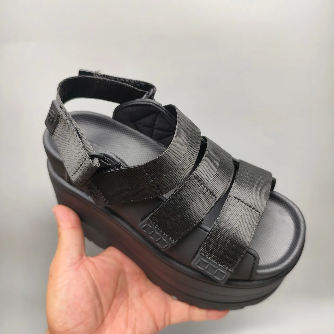 UGG Sandales Casual Noir Solaire Plateforme Fermeture Multi-Strap 3