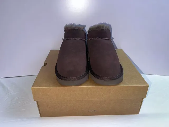 UGG Classic Mini 棕色麂皮羊毛内里雪靴 5