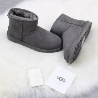 UGG Classic Mini 炭灰麂皮羊毛内里雪靴