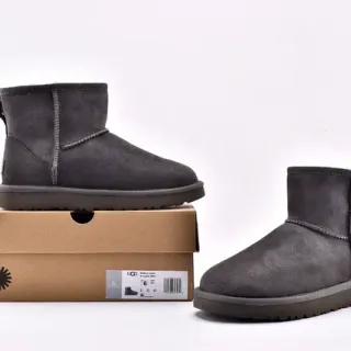 UGG Classic Mini 灰麂皮羊毛内里雪靴