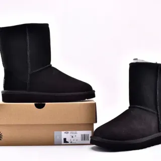 UGG Classic Short 黑色雪地靴