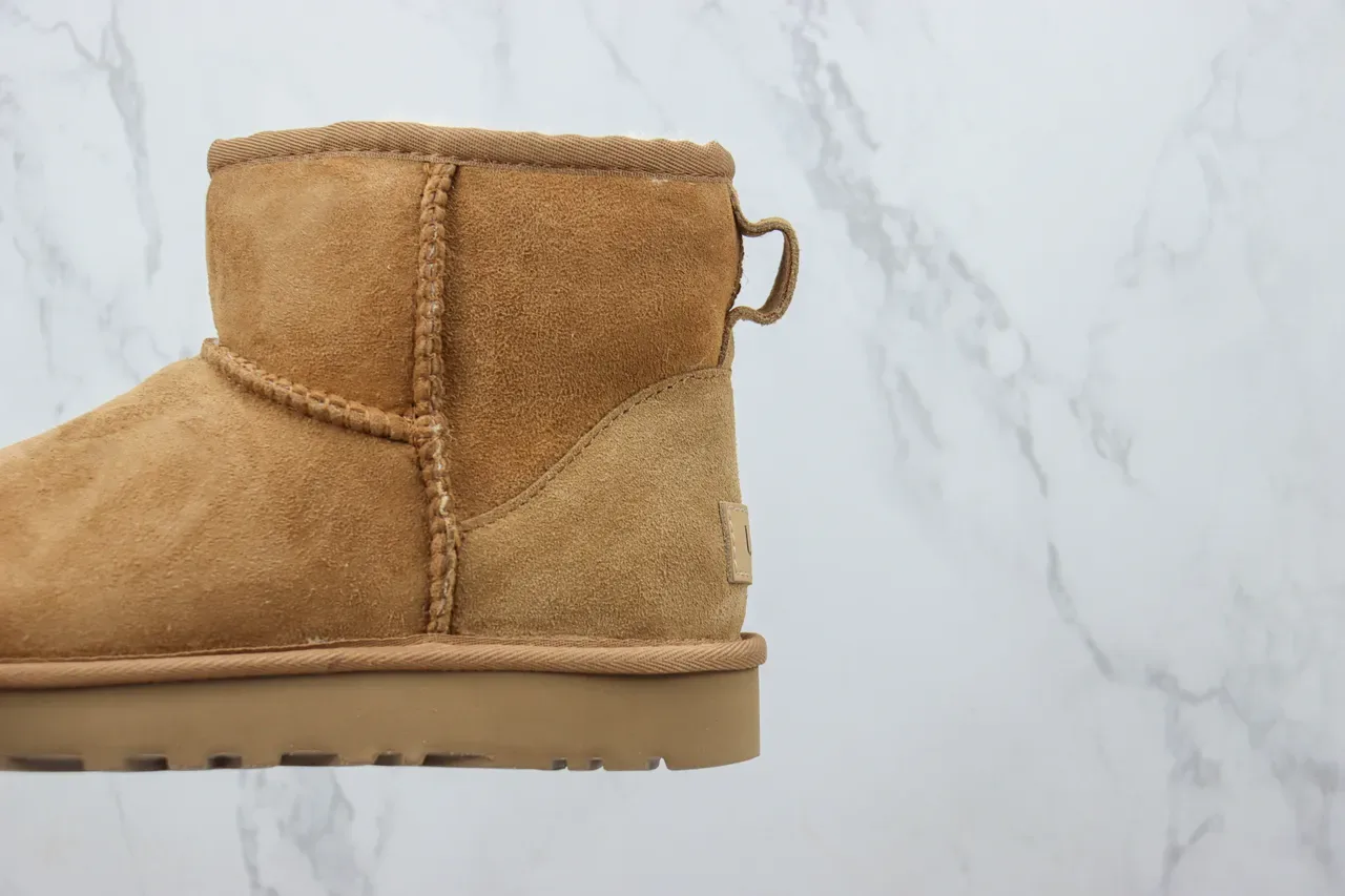 UGG Classic Short चेस्टनट स्यूड शीयरलिंग लाइन स्नो बुटीज 3