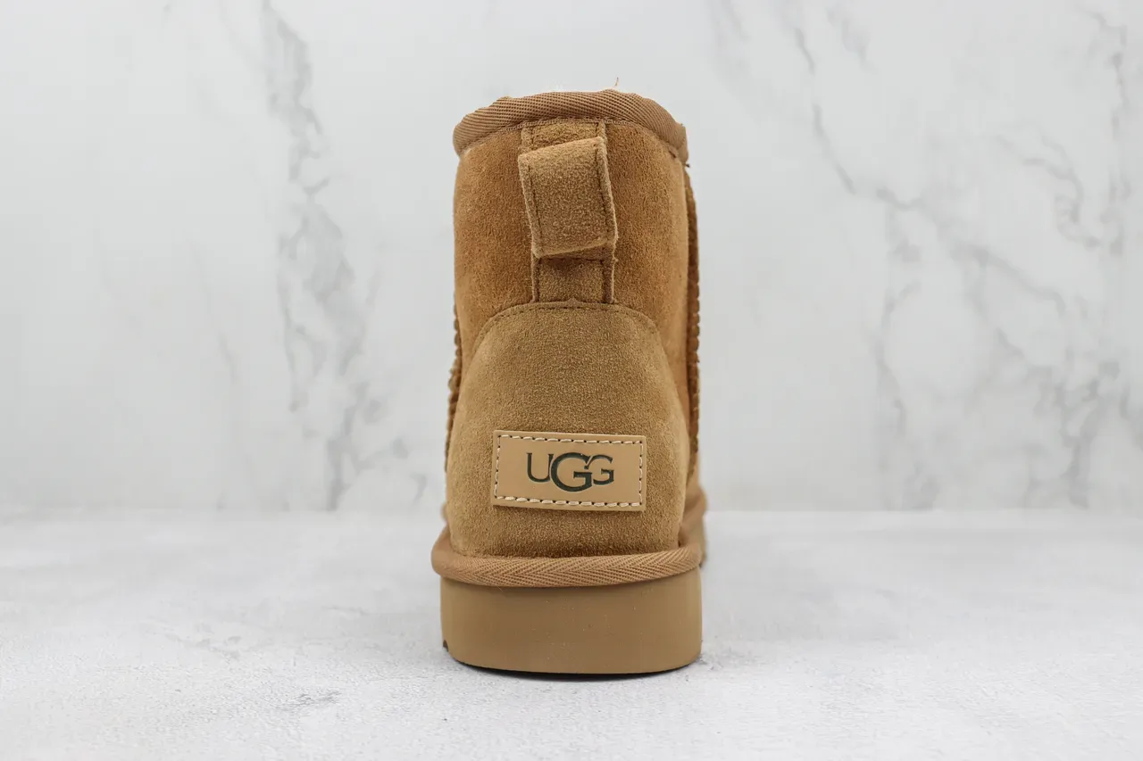 UGG Classic Short चेस्टनट स्यूड शीयरलिंग लाइन स्नो बुटीज 4
