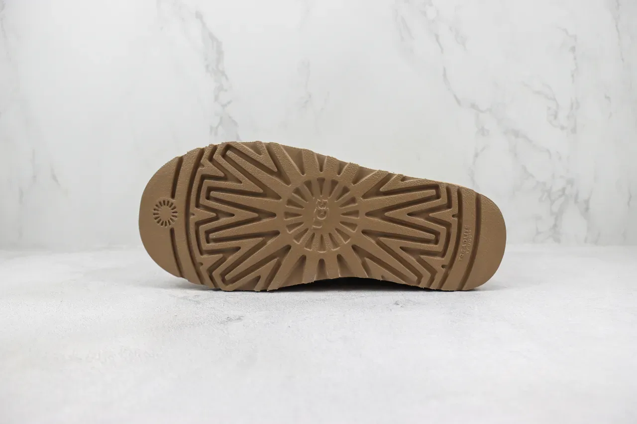 UGG Classic Short चेस्टनट स्यूड शीयरलिंग लाइन स्नो बुटीज 7